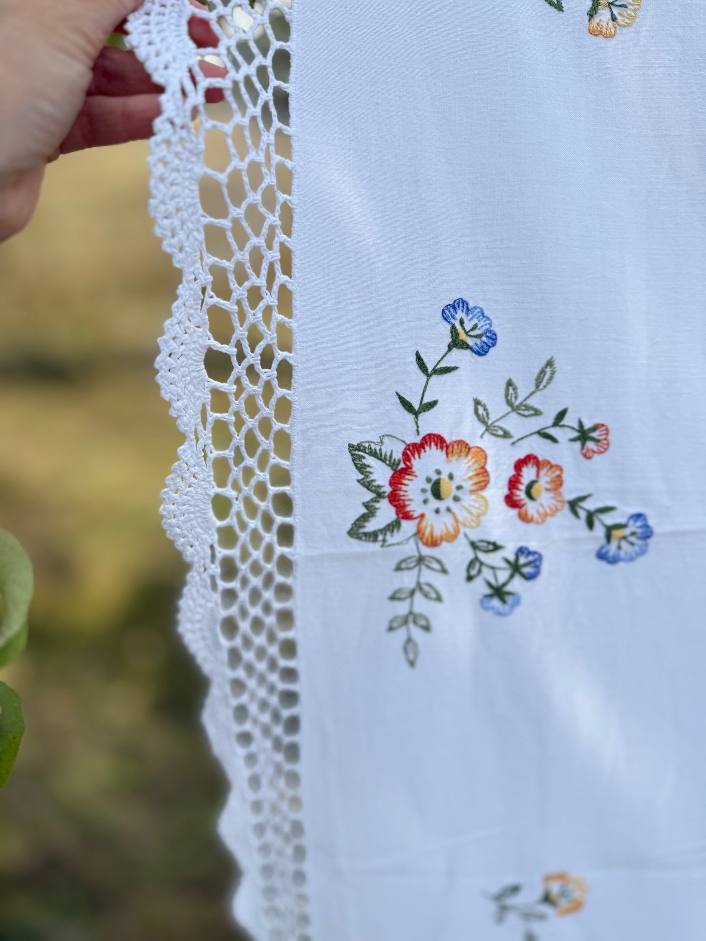 AA. flower bouquets with crochet trim 60" x 46"