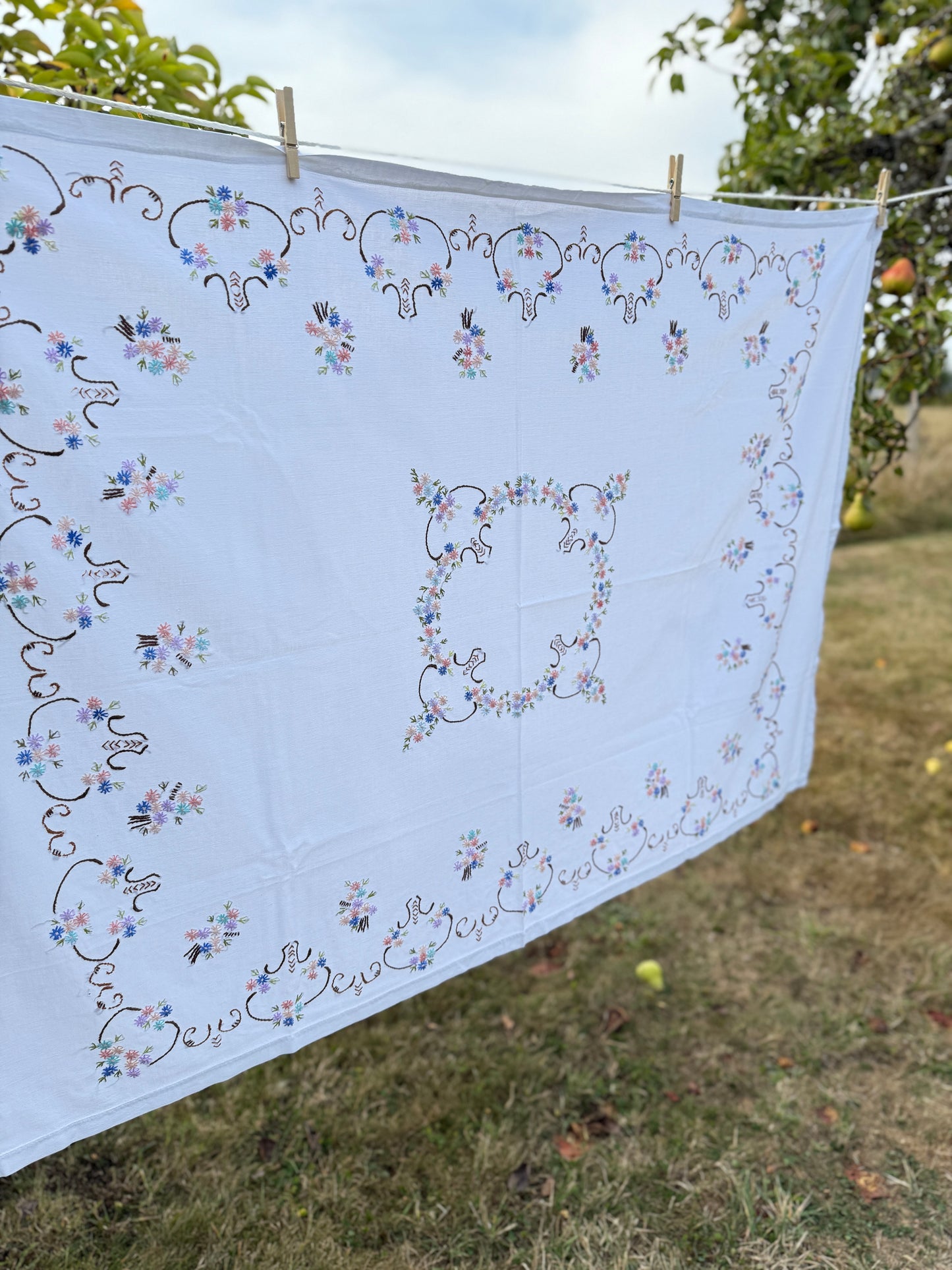 AA. colorful flower bundles 37" x 53"