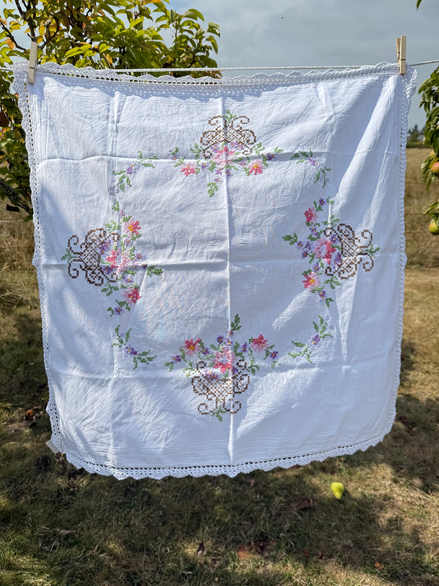 AA.colorful flower basket with crochet trim 30" x 31"