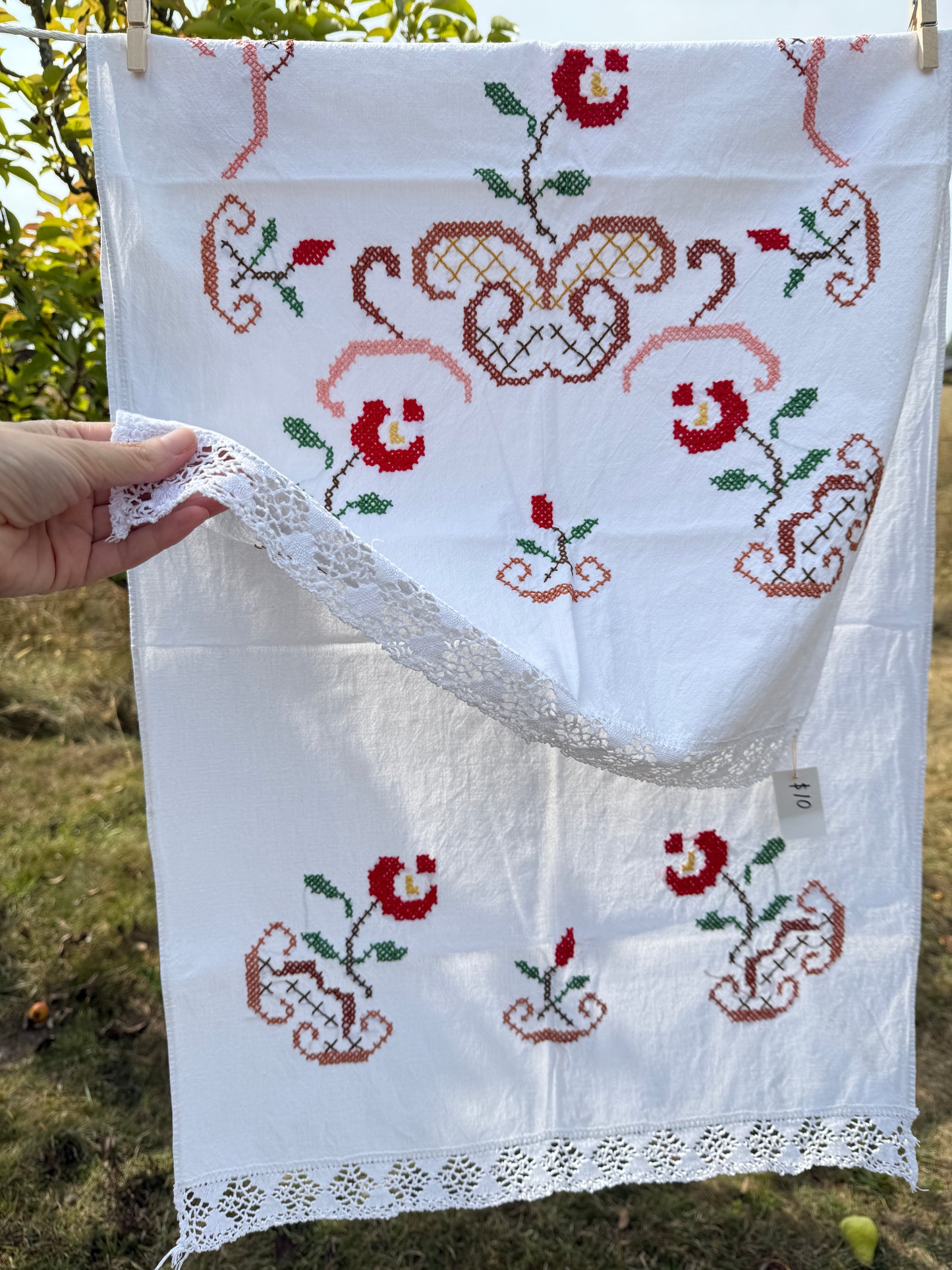 AA. red cross stitched tulips 21" x 52"