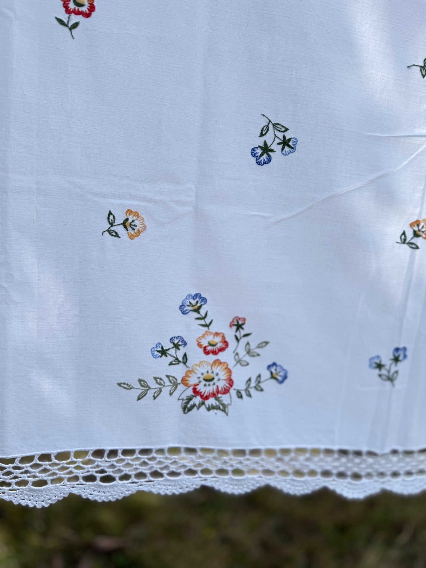 AA. flower bouquets with crochet trim 60" x 46"