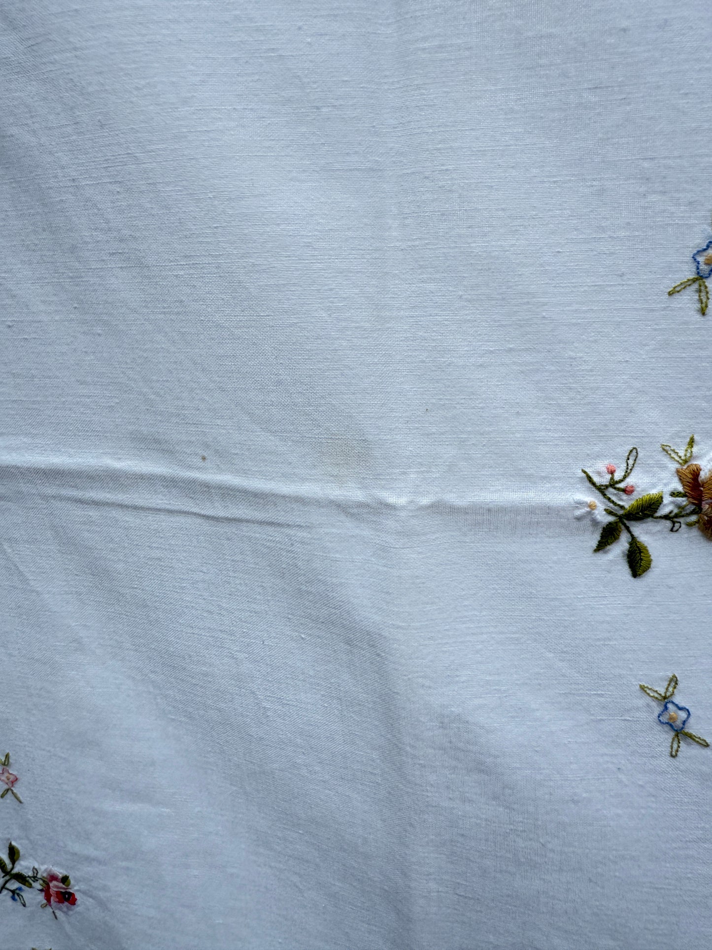 AA. white with pink roses 31" x 31"