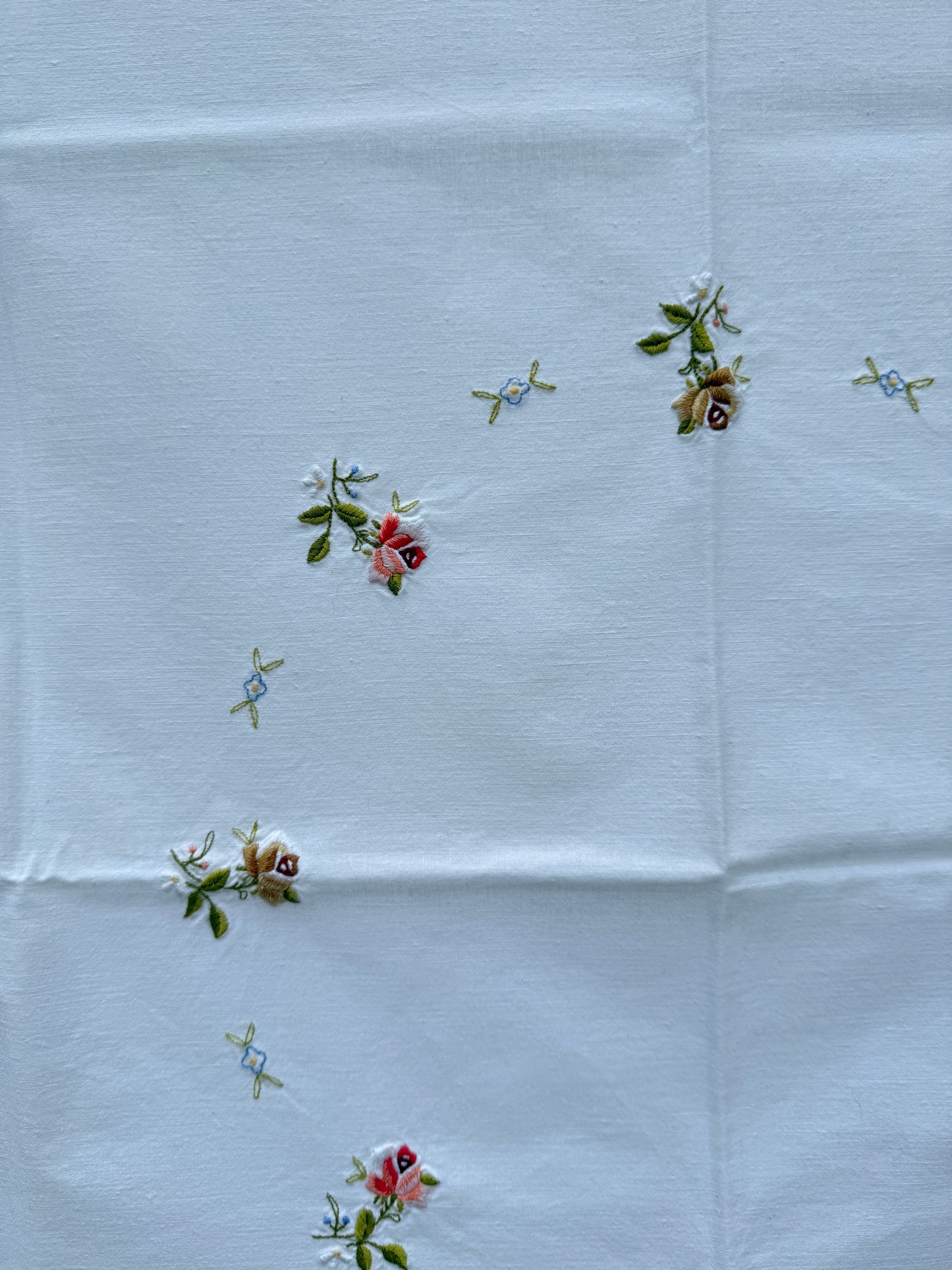 AA. white with pink roses 31" x 31"